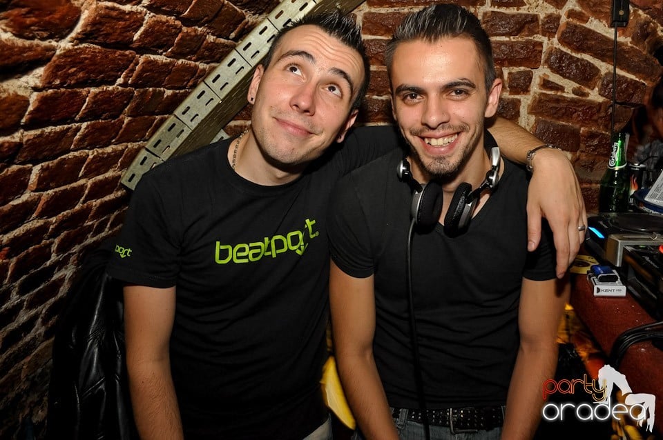 Party în Club Escape, 