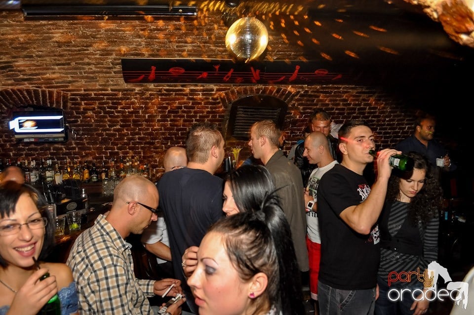 Party în Club Escape, 