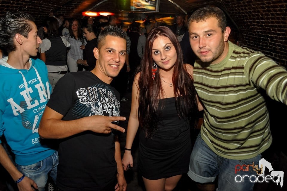 Party în Club Escape, 