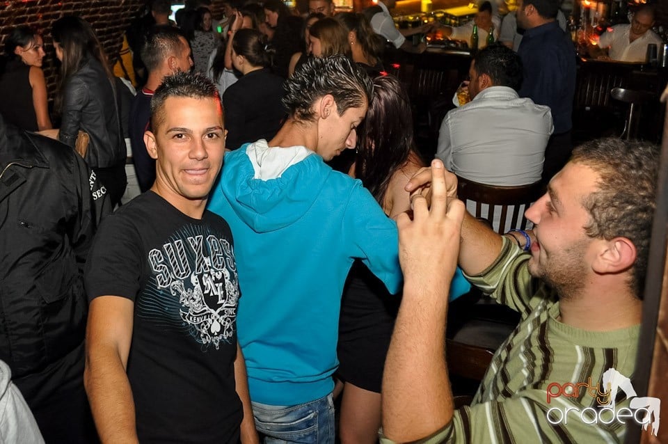 Party în Club Escape, 