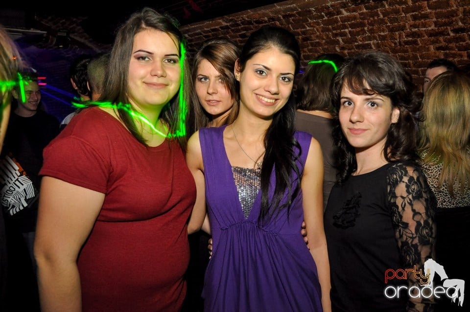 Party în Club Escape, 
