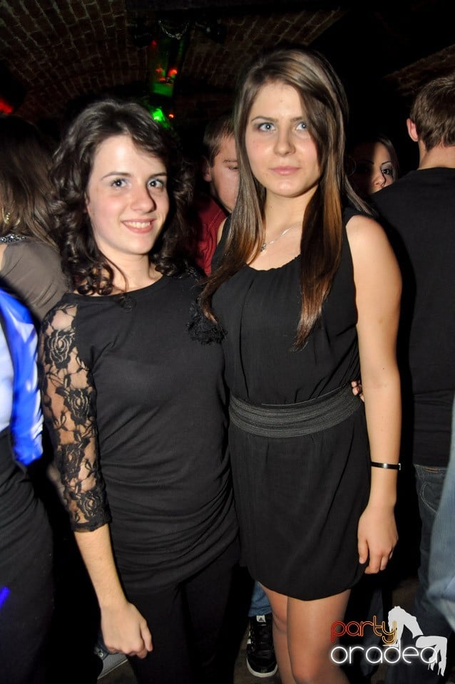 Party în Club Escape, 