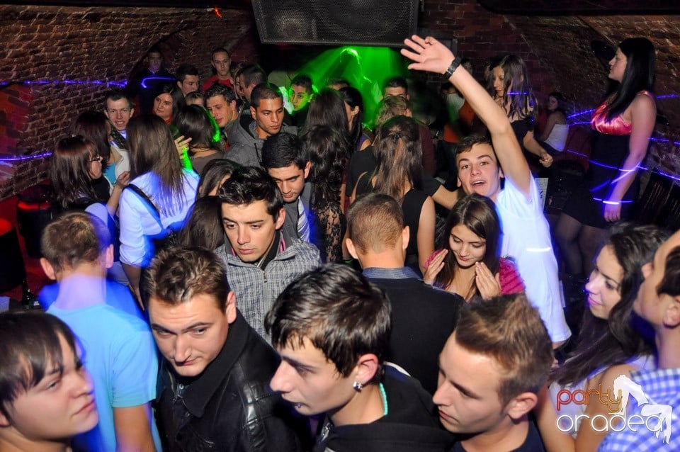 Party în Club Escape, 