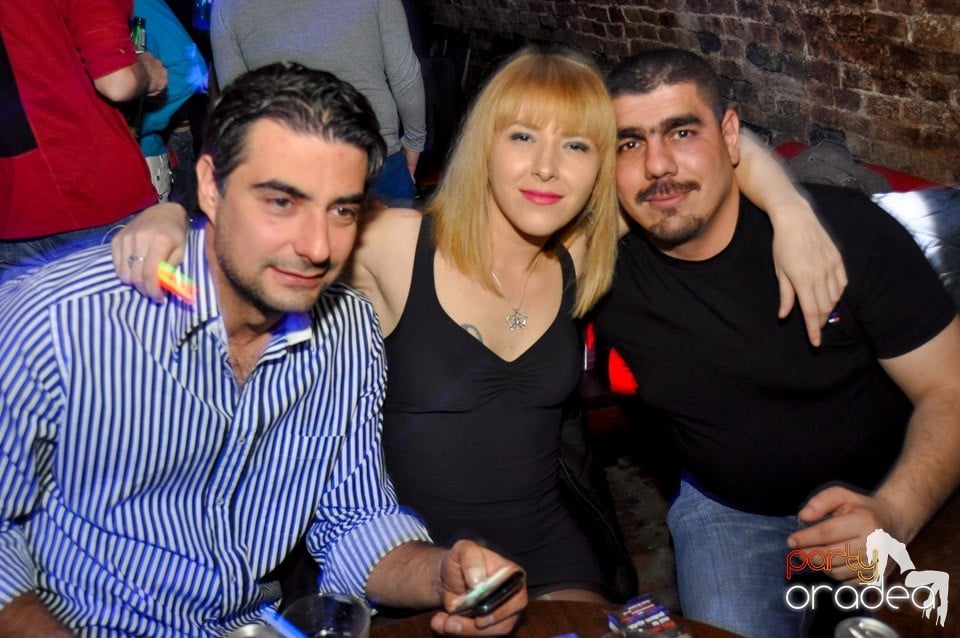 Party în Club Escape, 