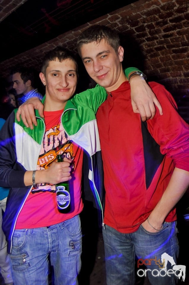 Party în Club Escape, 