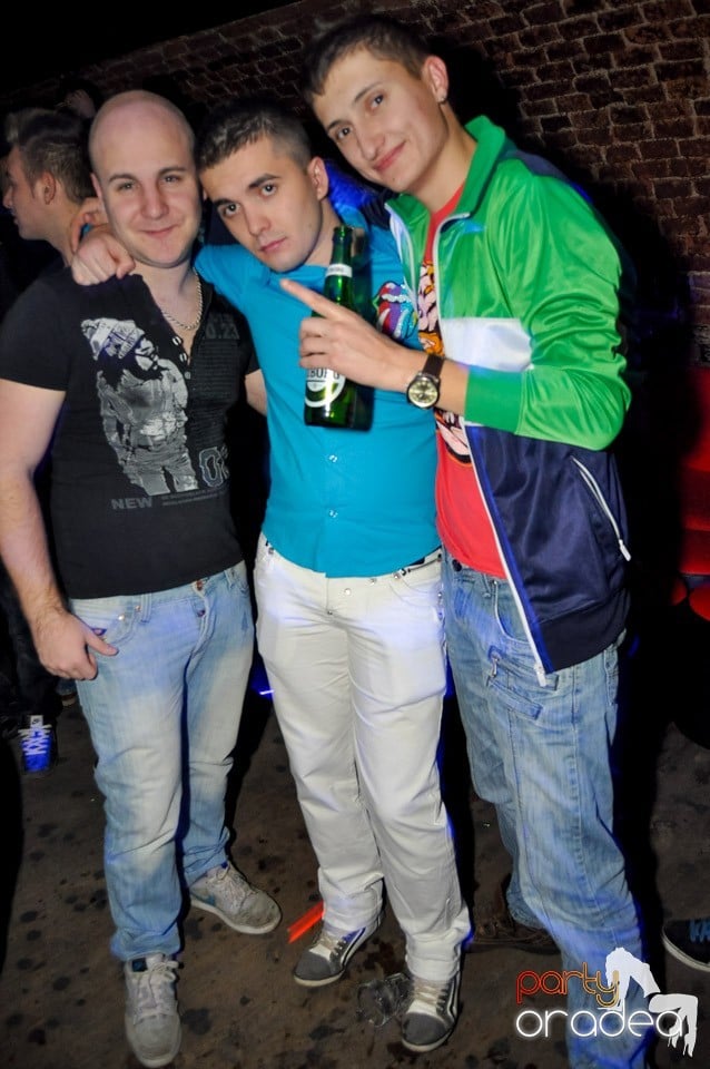 Party în Club Escape, 