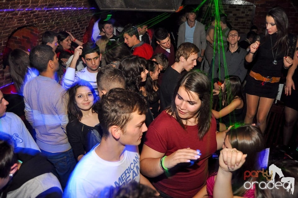Party în Club Escape, 