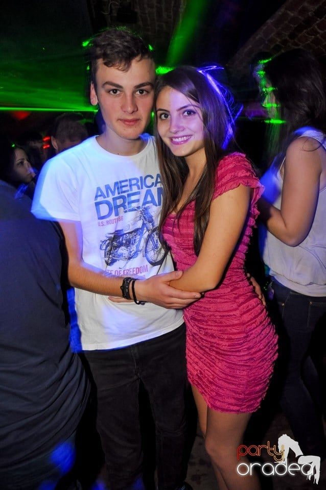 Party în Club Escape, 