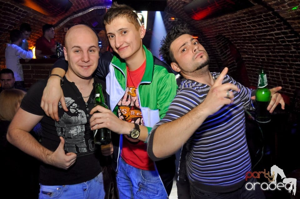 Party în Club Escape, 