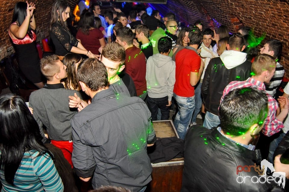 Party în Club Escape, 