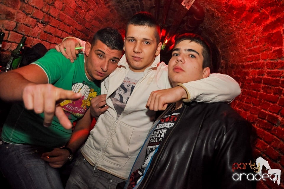 Party în Club Escape, 