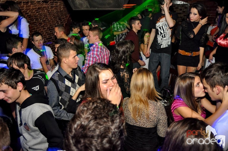 Party în Club Escape, 