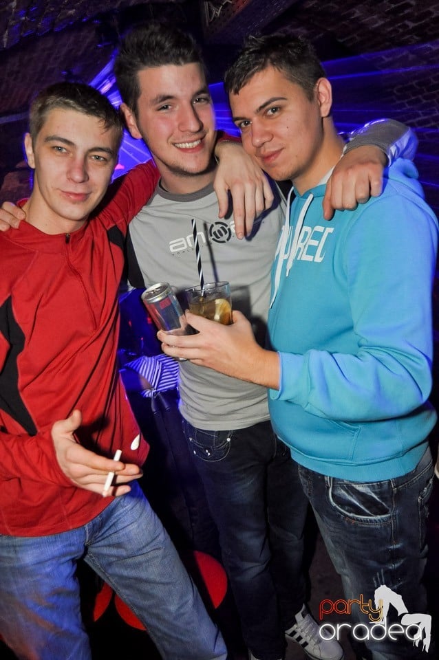 Party în Club Escape, 