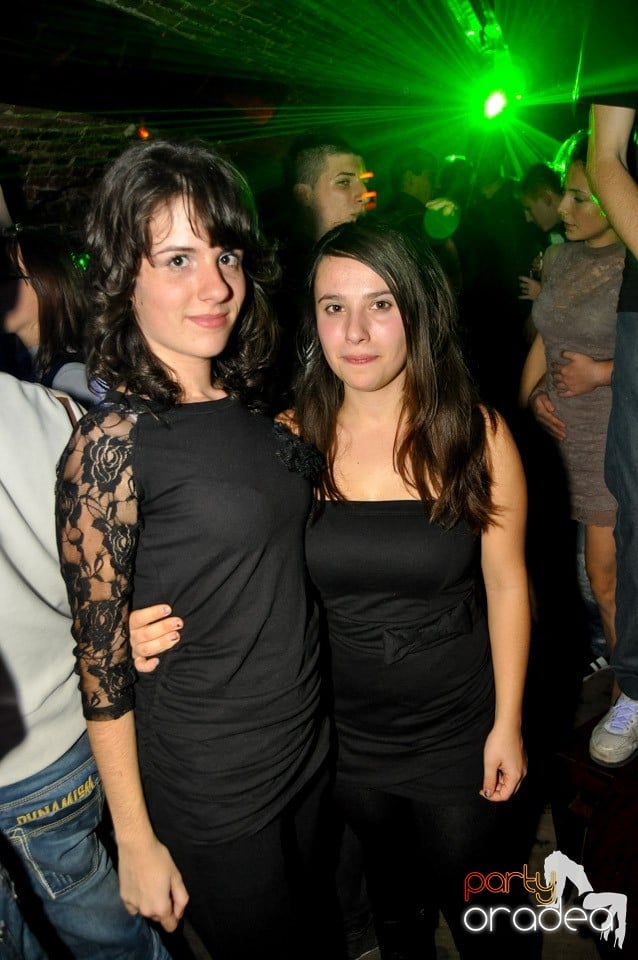 Party în Club Escape, 