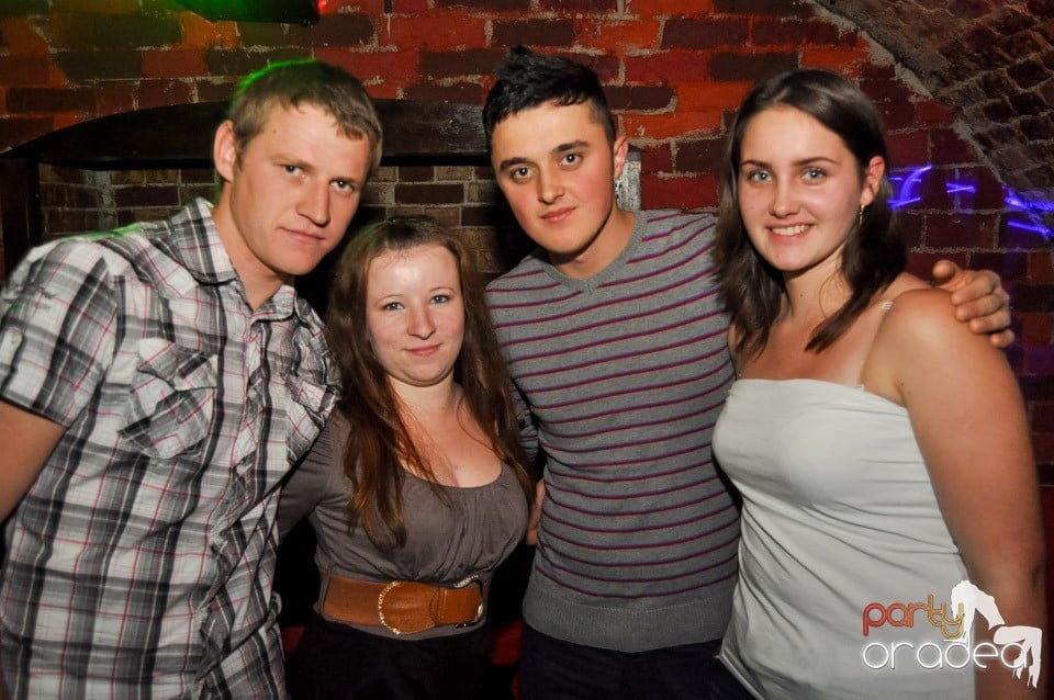 Party în Club Escape, 