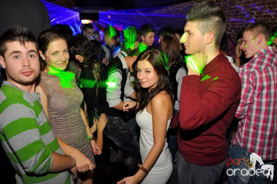 Party în Club Escape, 