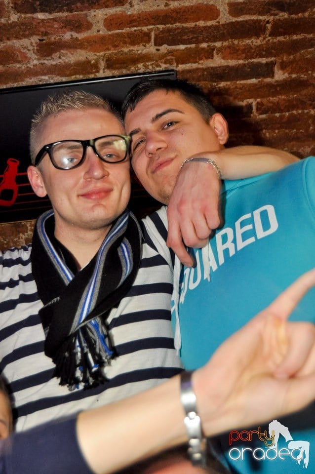 Party în Club Escape, 