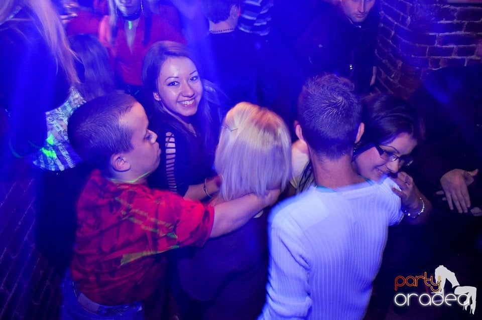 Party în Club Escape, 