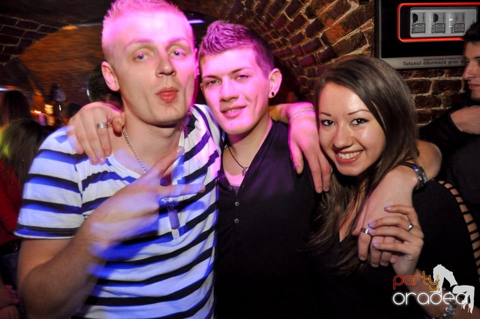 Party în Club Escape, 