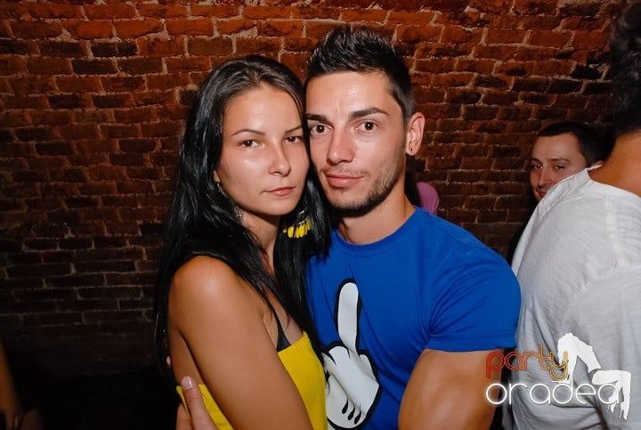 Party în Club Escape, 