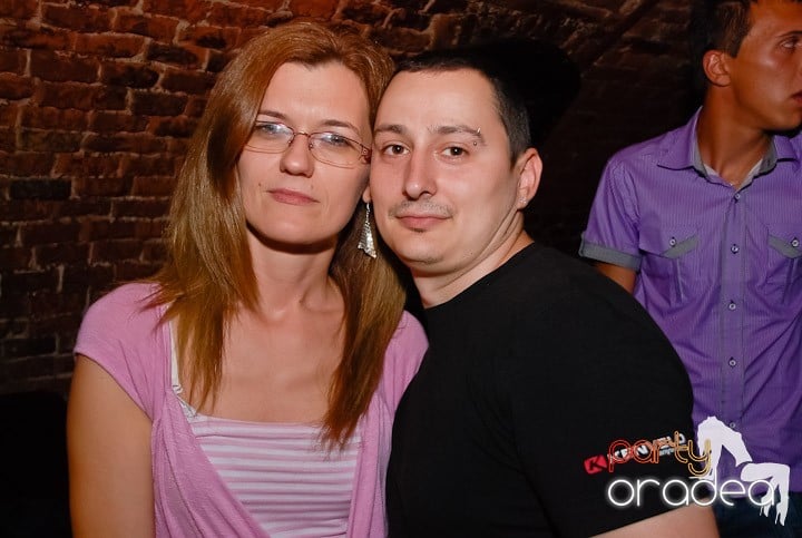 Party în Club Escape, 