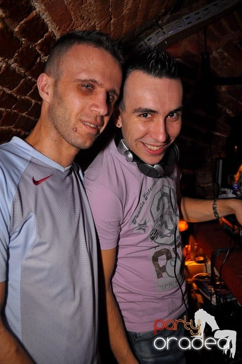 Party în Club Escape, 