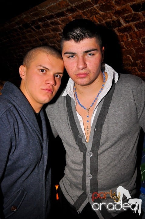 Party în Club Escape, 