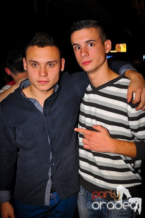 Party în Club Escape, 