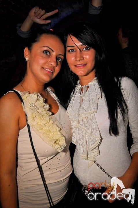 Party în Club Escape, 