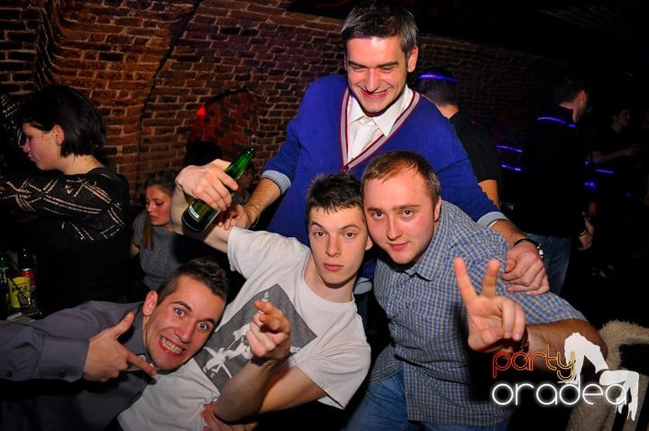 Party în Club Escape, 