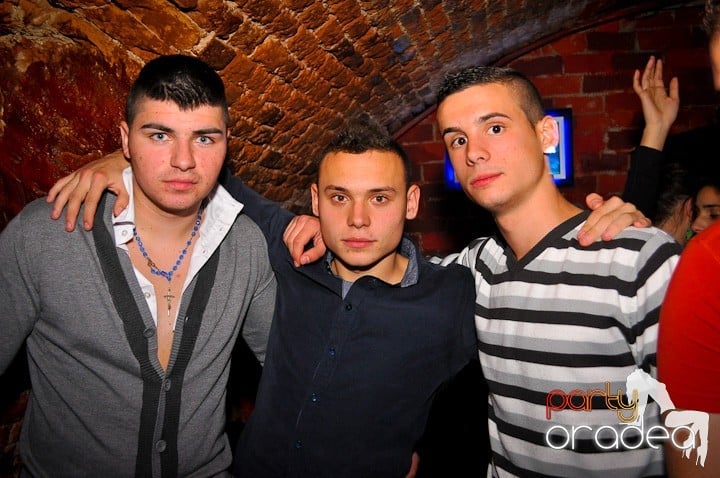 Party în Club Escape, 