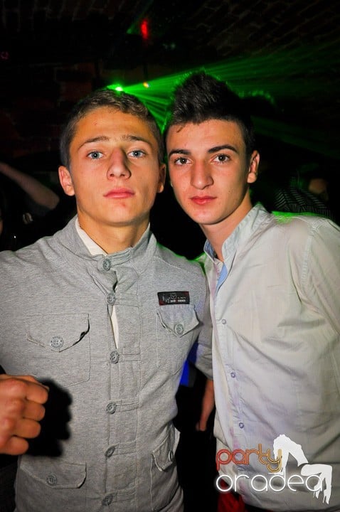 Party în Club Escape, 