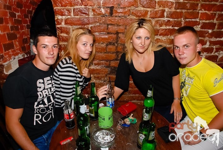 Party în Club Escape, 