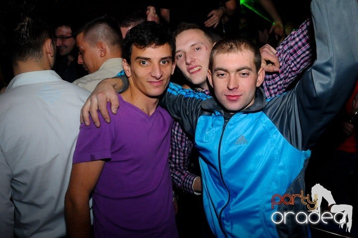 Party în Club Escape, 