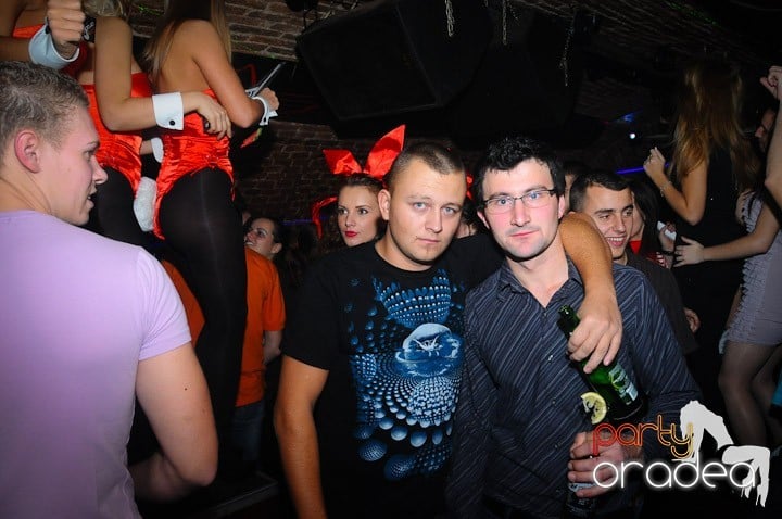 Party în Club Escape, 