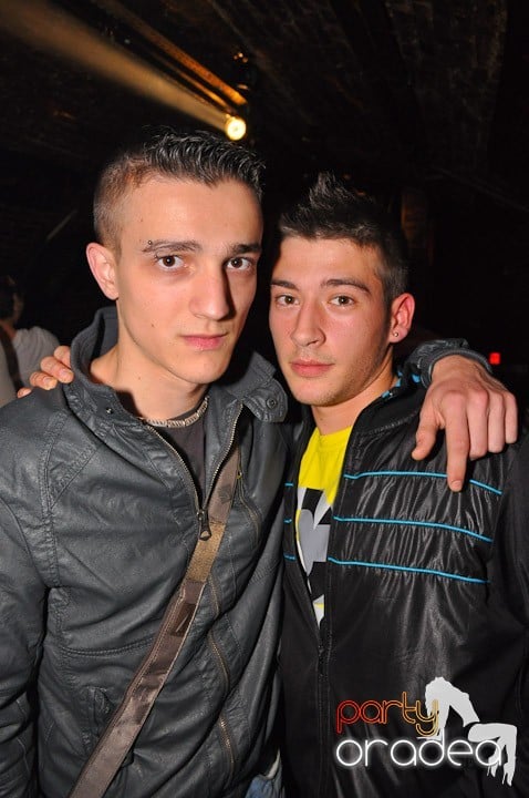 Party în Club Escape, 