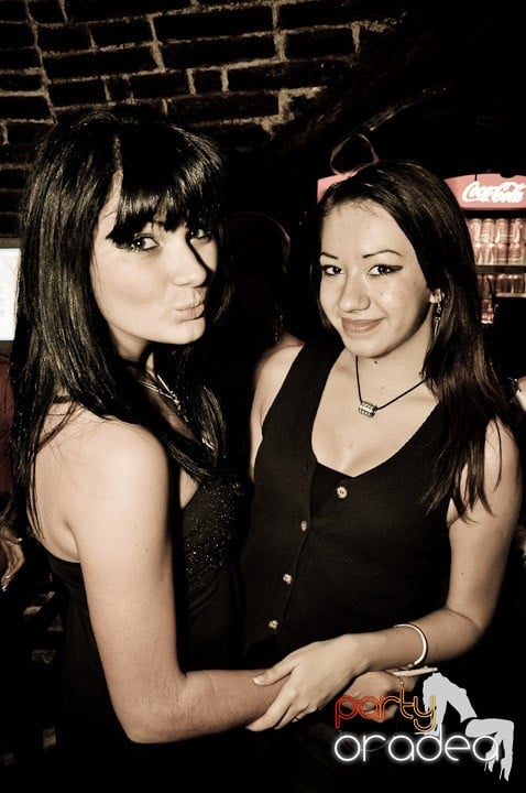 Party în Club Escape, 