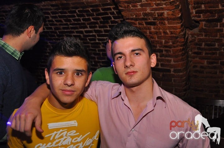 Party în Club Escape, 