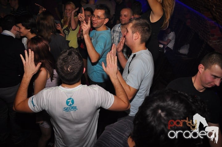 Party în Club Escape, 