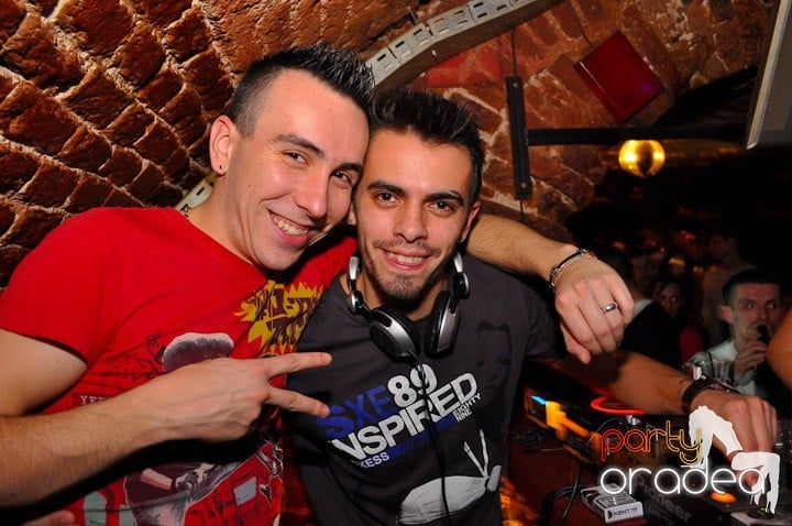 Party în Club Escape, 