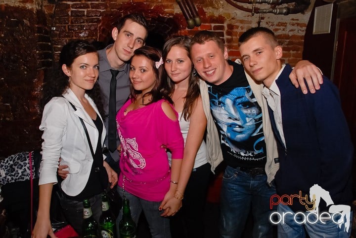 Party în Club Escape, 