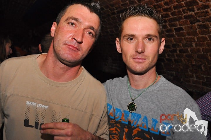 Party în Club Escape, 