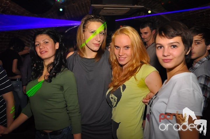 Party în Club Escape, 