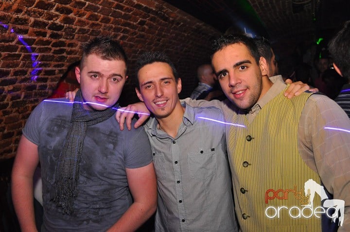 Party în Club Escape, 