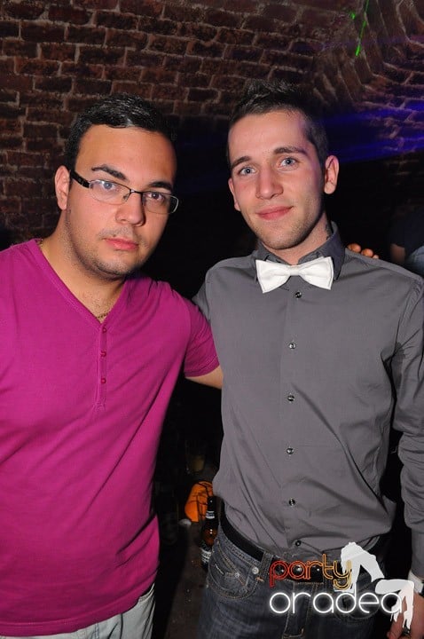 Party în Club Escape, 