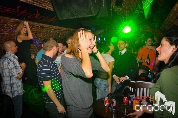 Party în Club Escape, 