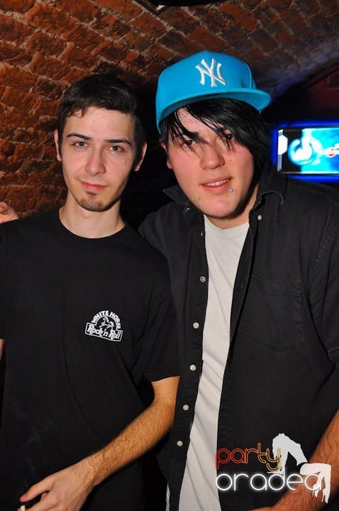 Party în Club Escape, 