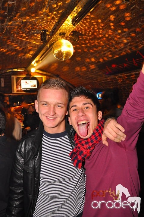 Party în Club Escape, 