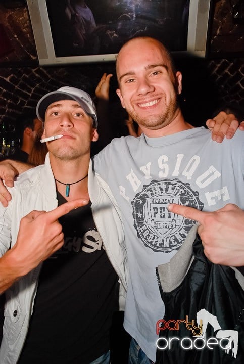 Party în Club Escape, 