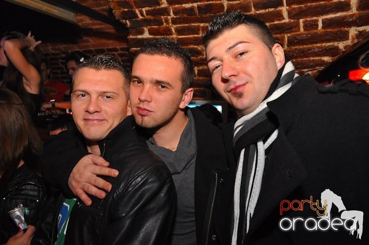 Party în Club Escape, 